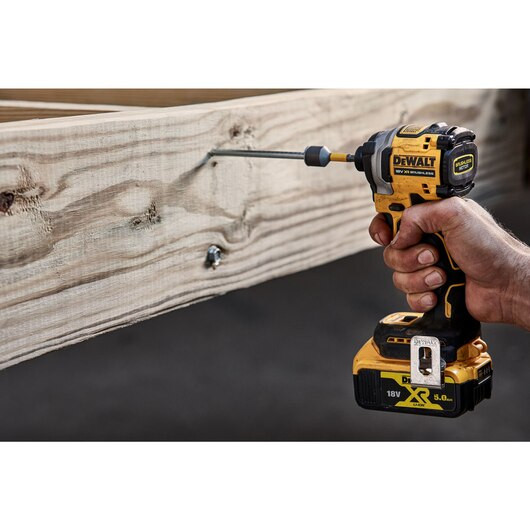 Dewalt DCF850NT-XJ - Avvitatore ad impulsi compatto 18V XR, solo corpo