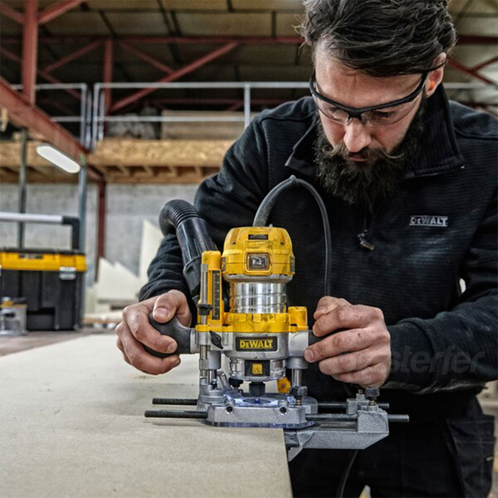 Dewalt D26204K - Elettrofresatrice fresatrice per legno con base